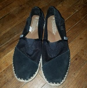 Tom's slip ons